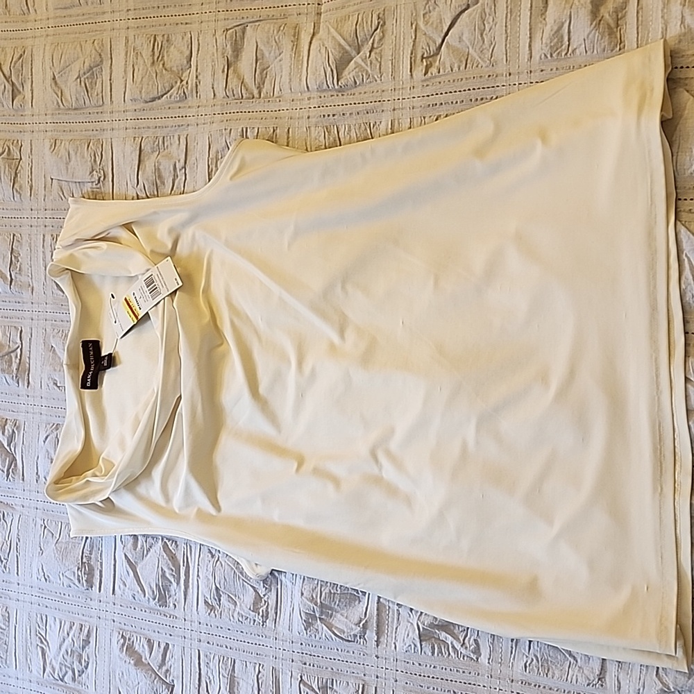 Sleeveless dress top
